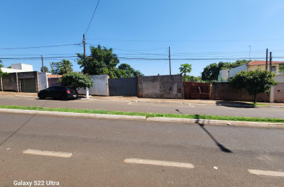 Casa Avenida Armando Penteado, n737- Centro