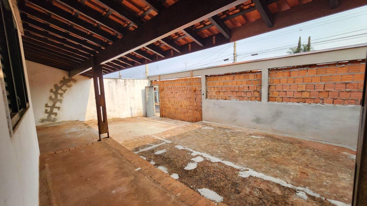 CASA RESIDENCIAL EM FASE DE ACABAMENTO FINAL- EXCELENTE LOCALIZAÇÃ, Rua João Pessoa, n 39- Centro