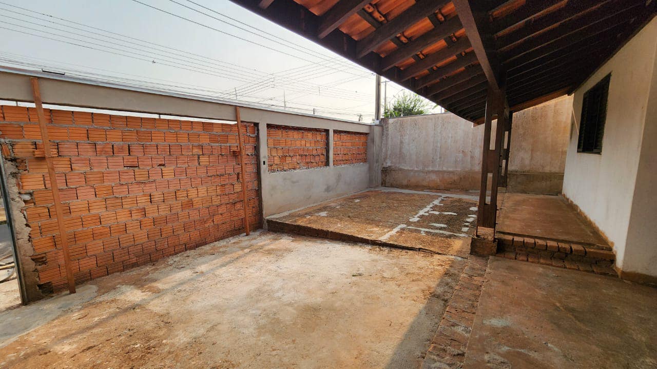 CASA RESIDENCIAL EM FASE DE ACABAMENTO FINAL- EXCELENTE LOCALIZAÇÃ, Rua João Pessoa, n 39- Centro