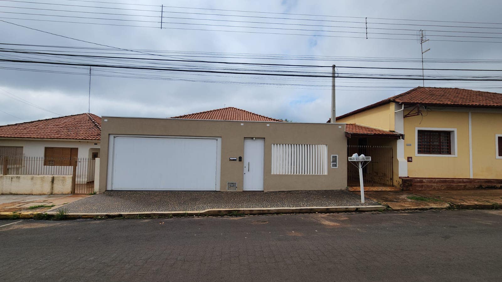 Casa Rua Treze de Maio , n 443- Vila Bortone
