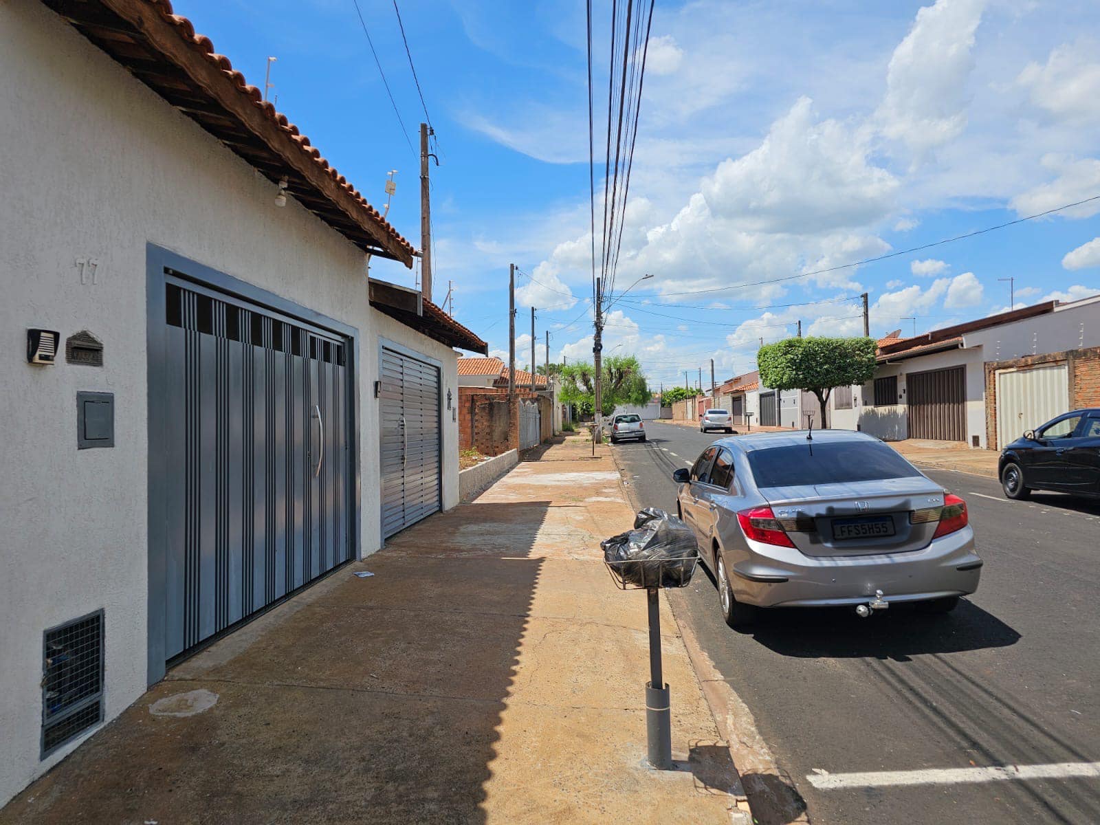 DUAS CASAS RESIDENCIAL (Geminada)Rua Dos Jasmin, n 81 e n77- Jardim Bela Vista