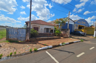 Casa na Avenida do Café, n 1020- Centro