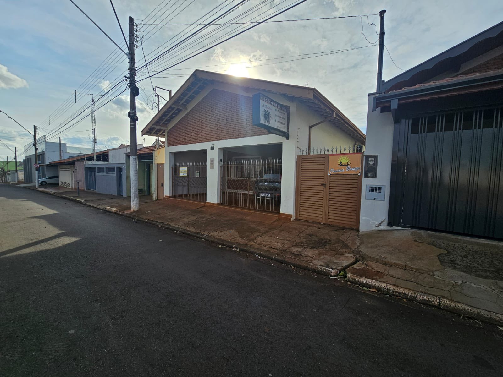 Casa Avenida Quinze de Novembro , n1200- CENTRO ( ÓTIMA LOCALIZAÇÃO)