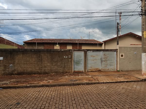 Casa Rua Monteiro de Barros, n 56- Centro Ótima Localização