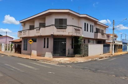 SOBRADO RESIDENCIAL E COMÉRCIO, Rua Coronel Rosa , n 330- Centro
