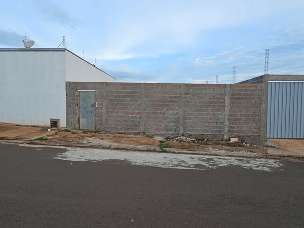 Ter Rua Maranhão, n90, Lote 13 da quadra 22- Parque Varotti