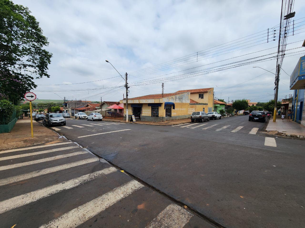 Casa com Ponto Comercial Rua Manoel Pires de Campos , n 122- Vila Santa Terezinha