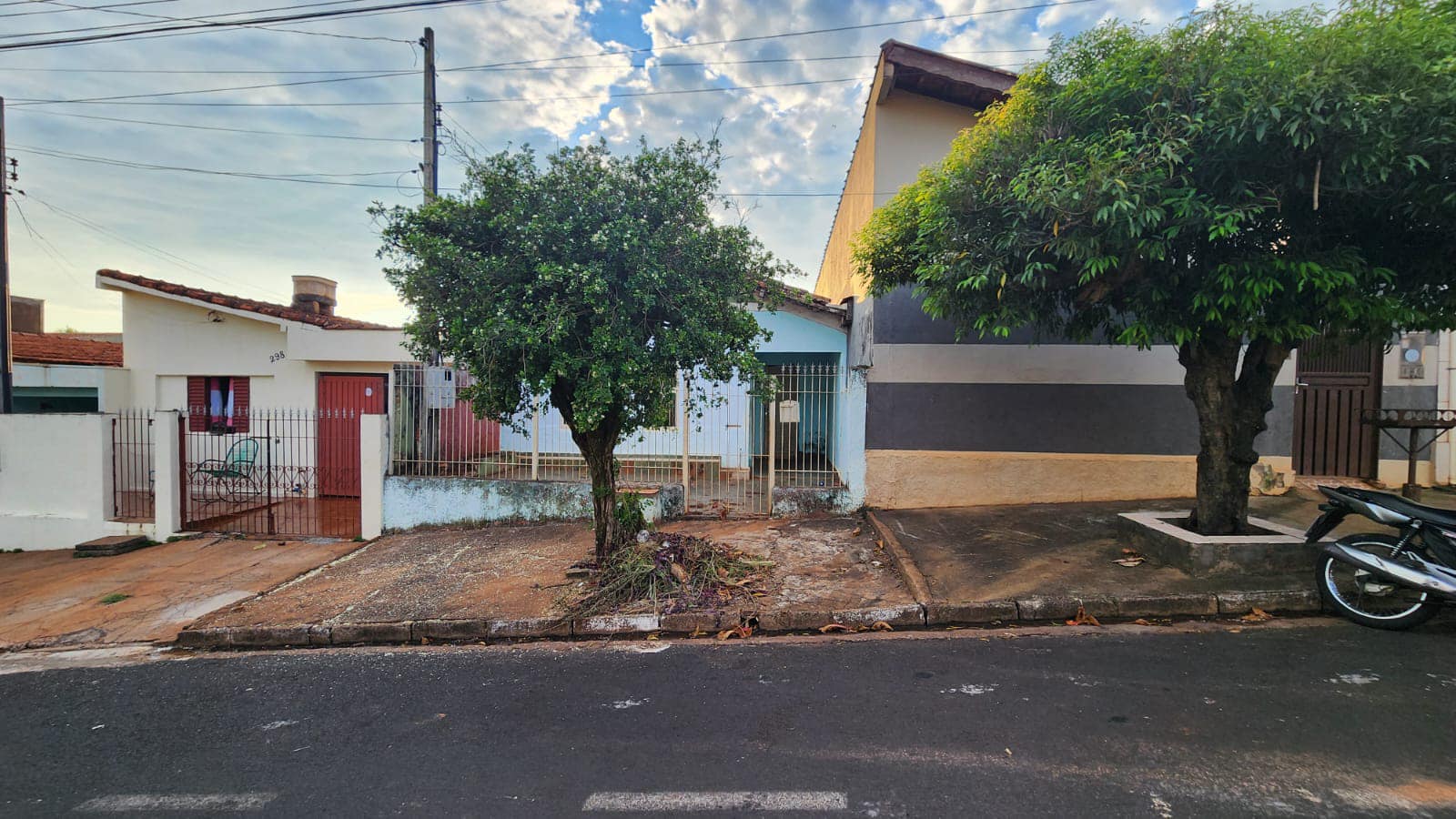 Casa Rua Giacomo Brianezi, n 288, Jardim das Palmeiras