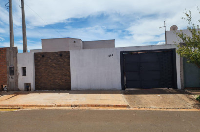 Casa Rua Maria de Lourdes Bortoloto, n301- Jardim Santa Clara