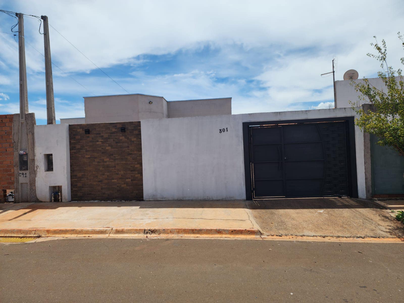 Casa Rua Maria de Lourdes Bortoloto, n301- Jardim Santa Clara