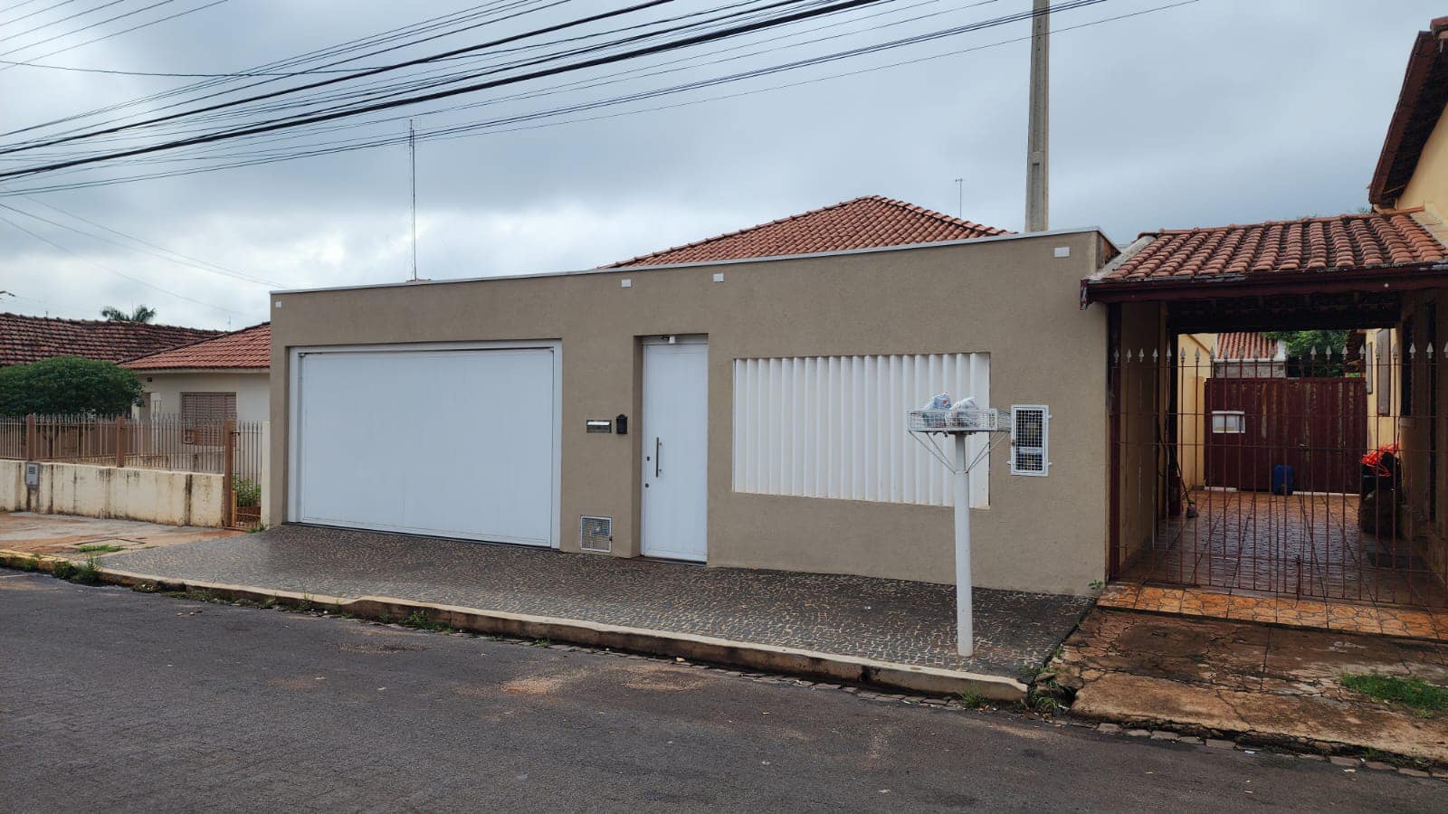 Casa Rua Treze de Maio , n 443- Vila Bortone