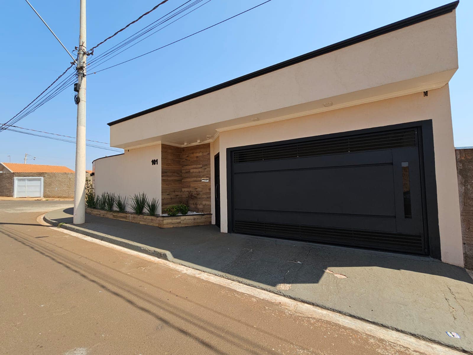 Casa Rua Édson Anivaldo Zanatta, n 101, Conjunto Habitacional Nino Deperon