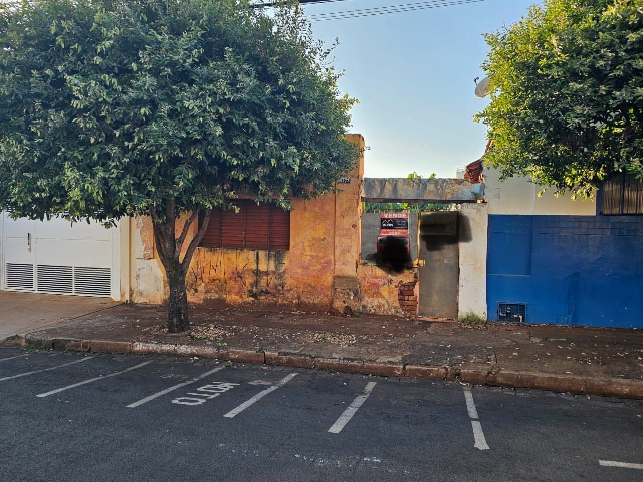 Terreno  Rua Treze de Maio, n 473- Centro/ EXCELENTE LOCALIZAÇÃO em frente ao Cim/ PoupaTempo