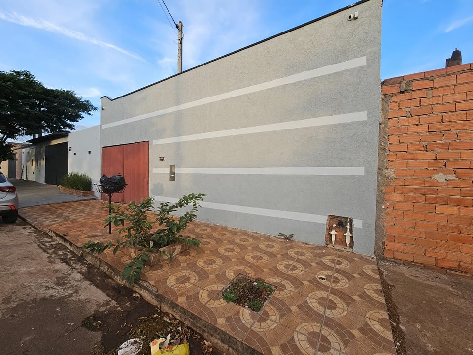 Casa na Rua Alagoas, n100- Parque Varotti