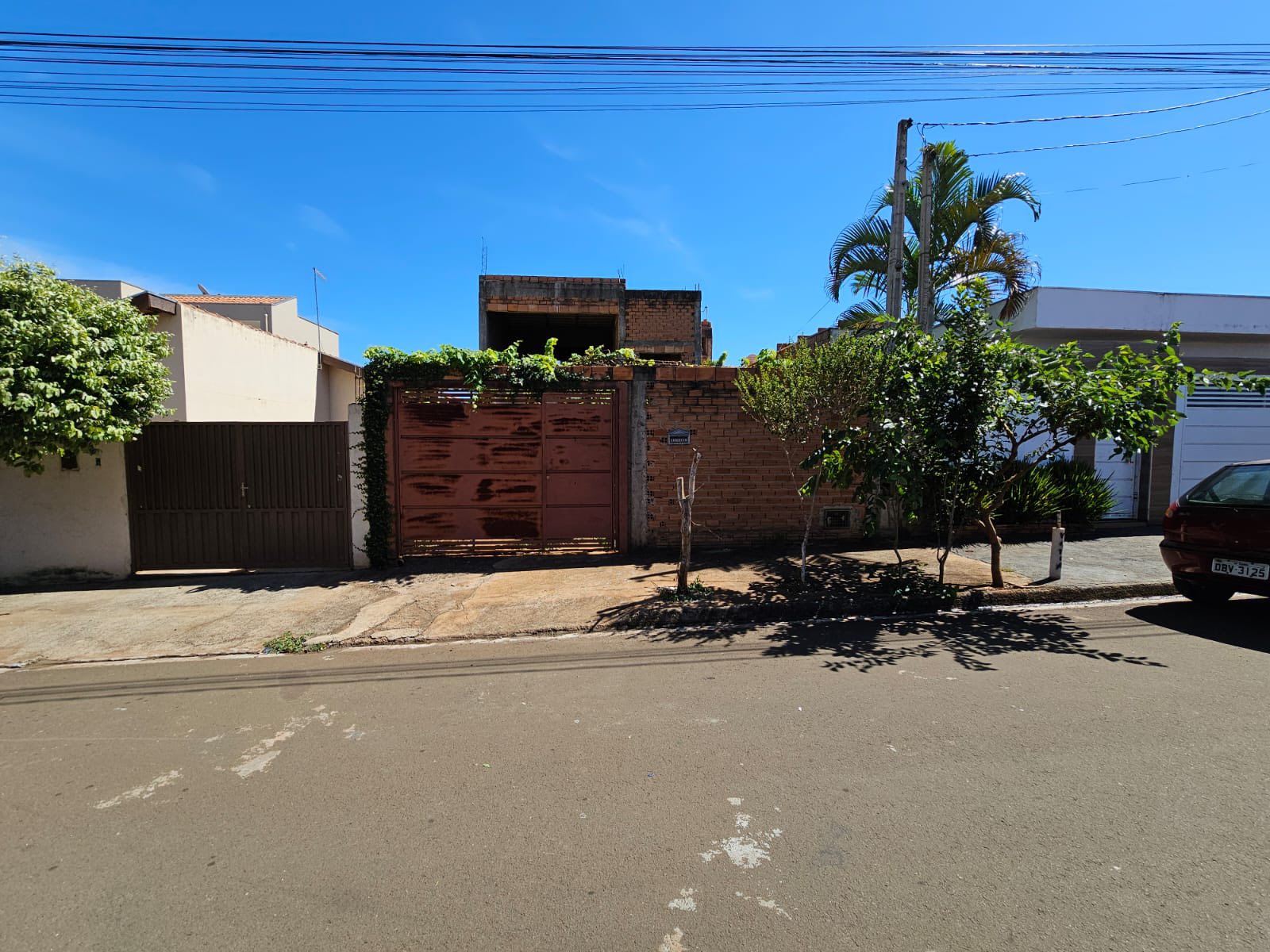 SOBRADO EM FASE DE ACABAMENTO FINAL  Rua Sergipe , n 285- Parque Varotti