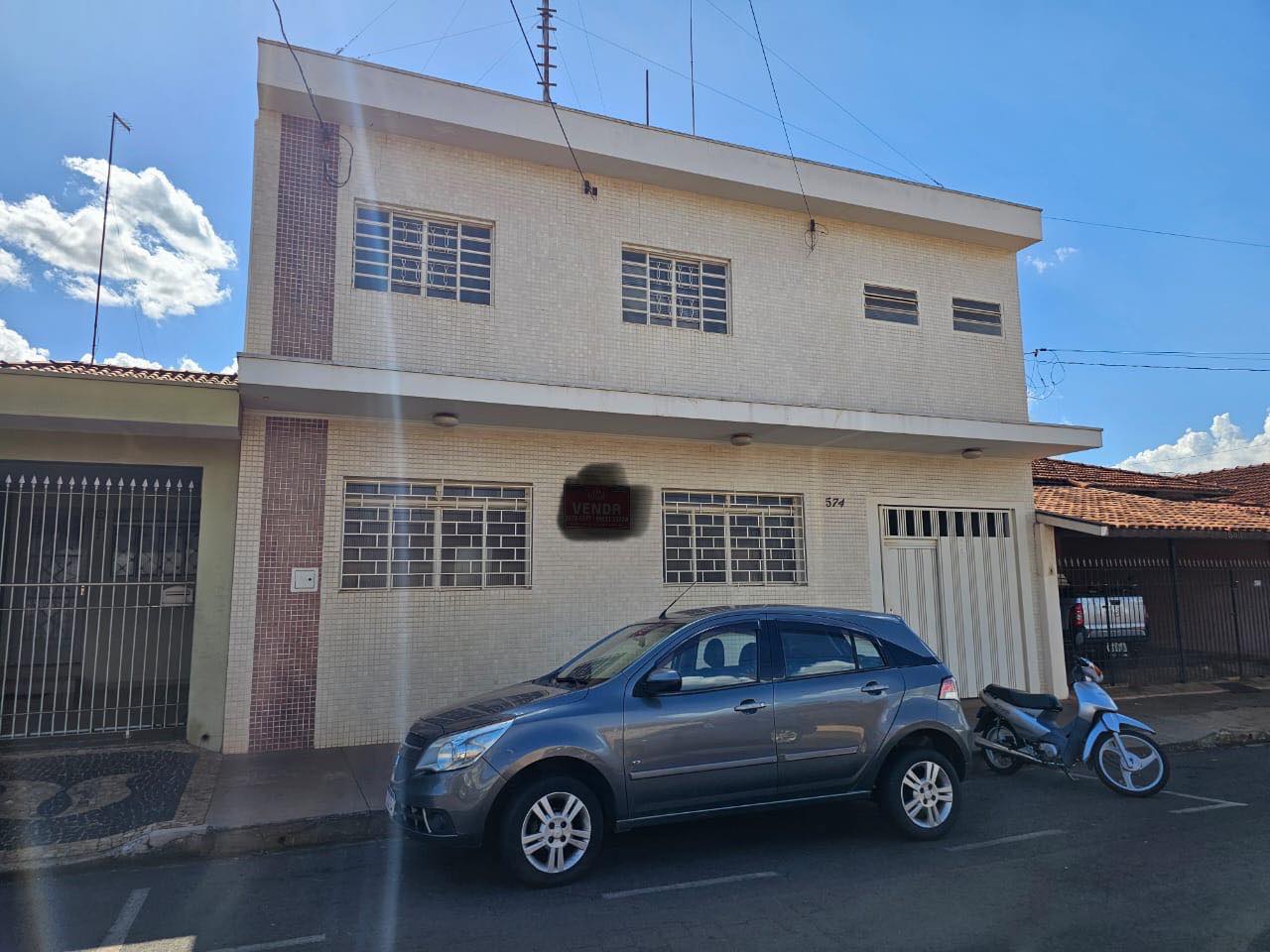 PRÉDIO COMERCIAL/RESIDENCIAL EXCELENTE LOCALIZAÇÃO Rua Treze de Maio, n574- Centro