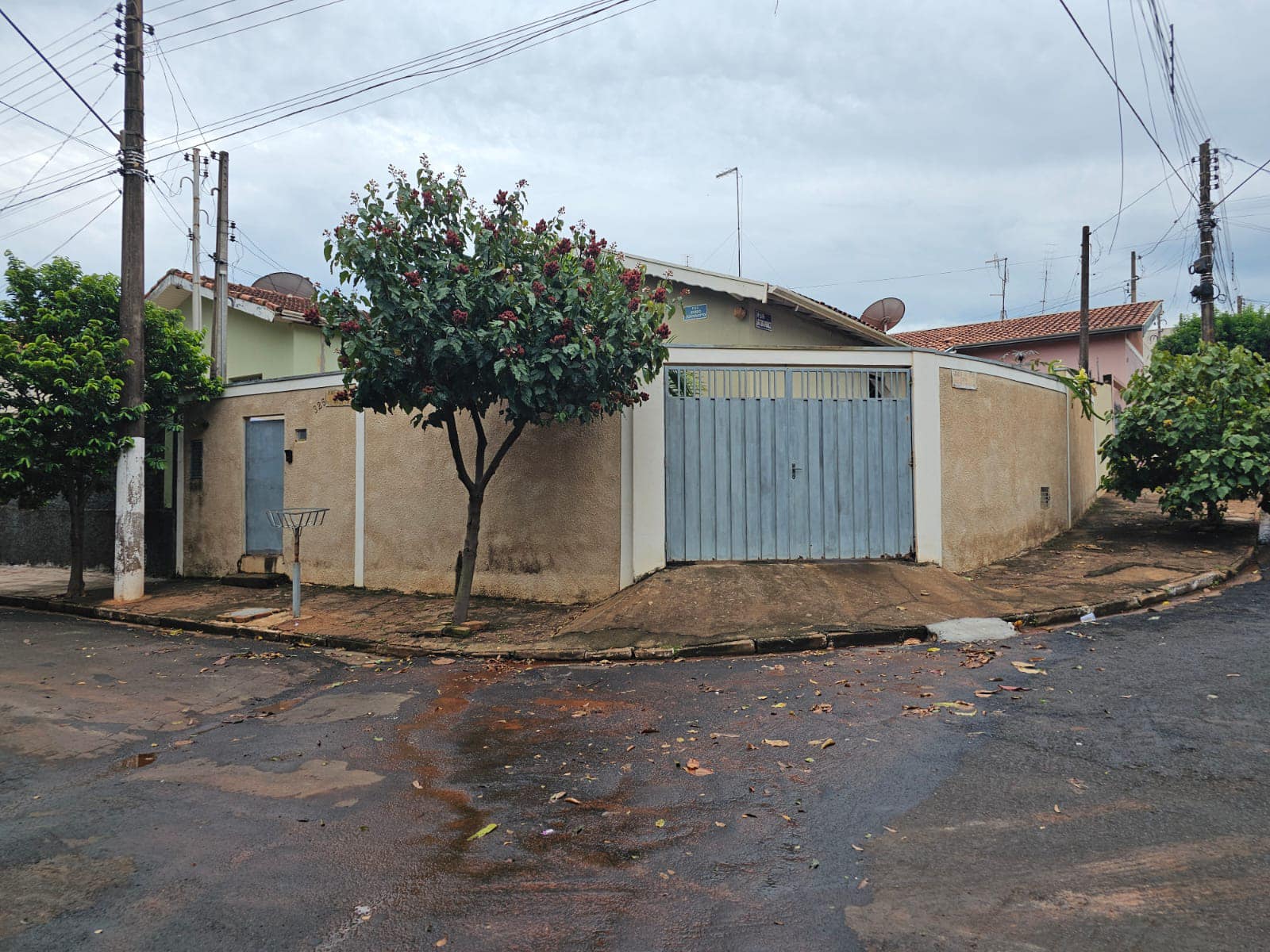 Casa na Rua Elizeu Bortolotto, n325- Jardim Das Palmeiras