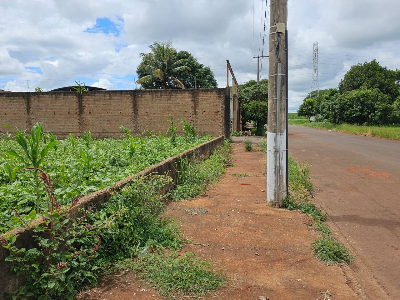 Terreno Rua Celio Lunardi , n151, Lote 22 da quadra B- Distrito Industrial. Pedro Valdomiro Pires Barbosa