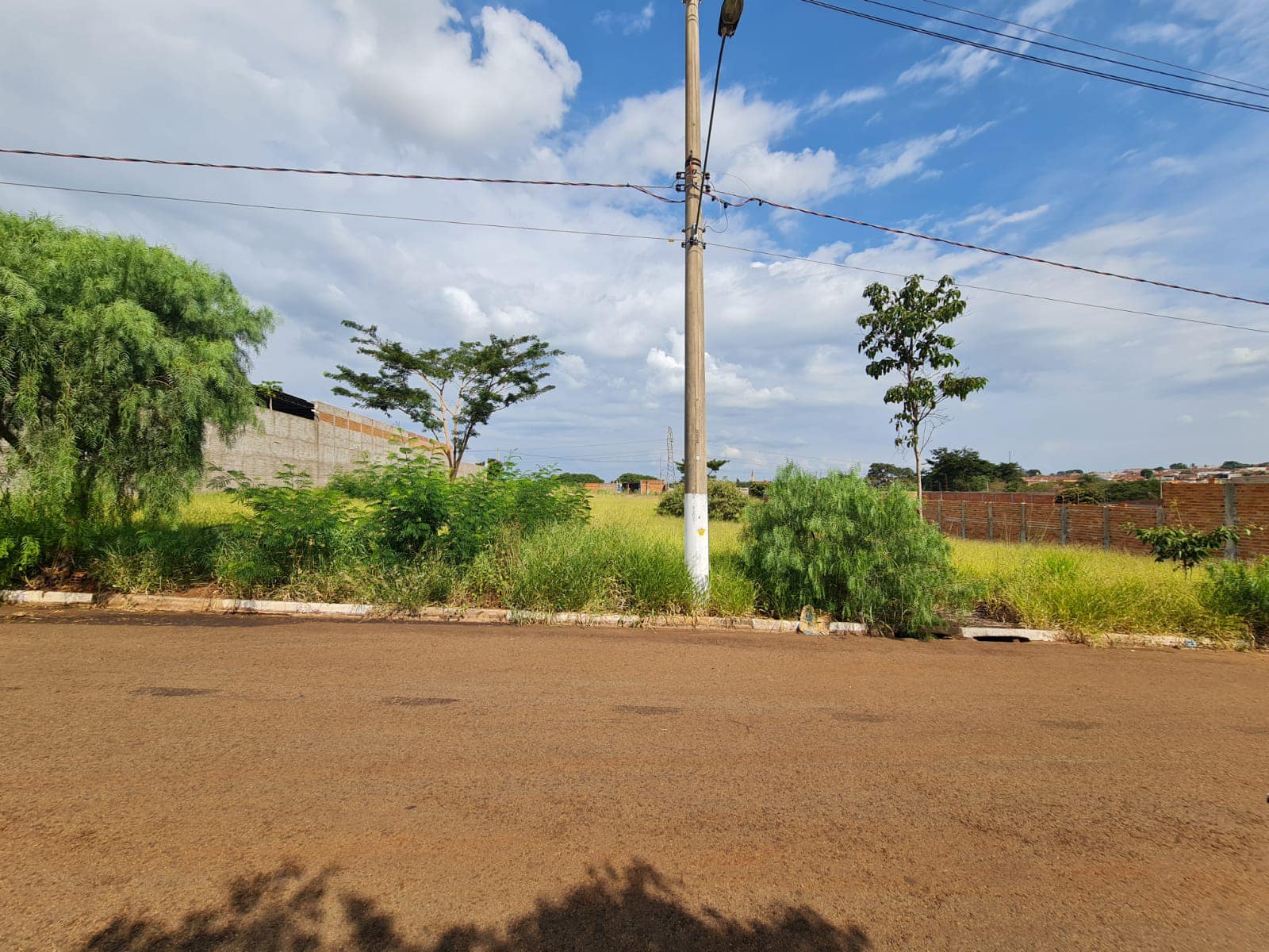 2 Terrenos no Centro Empresarial Mario Dedini Ometto , Rua n08 , Quadra “E” Lotes : 17 e 18