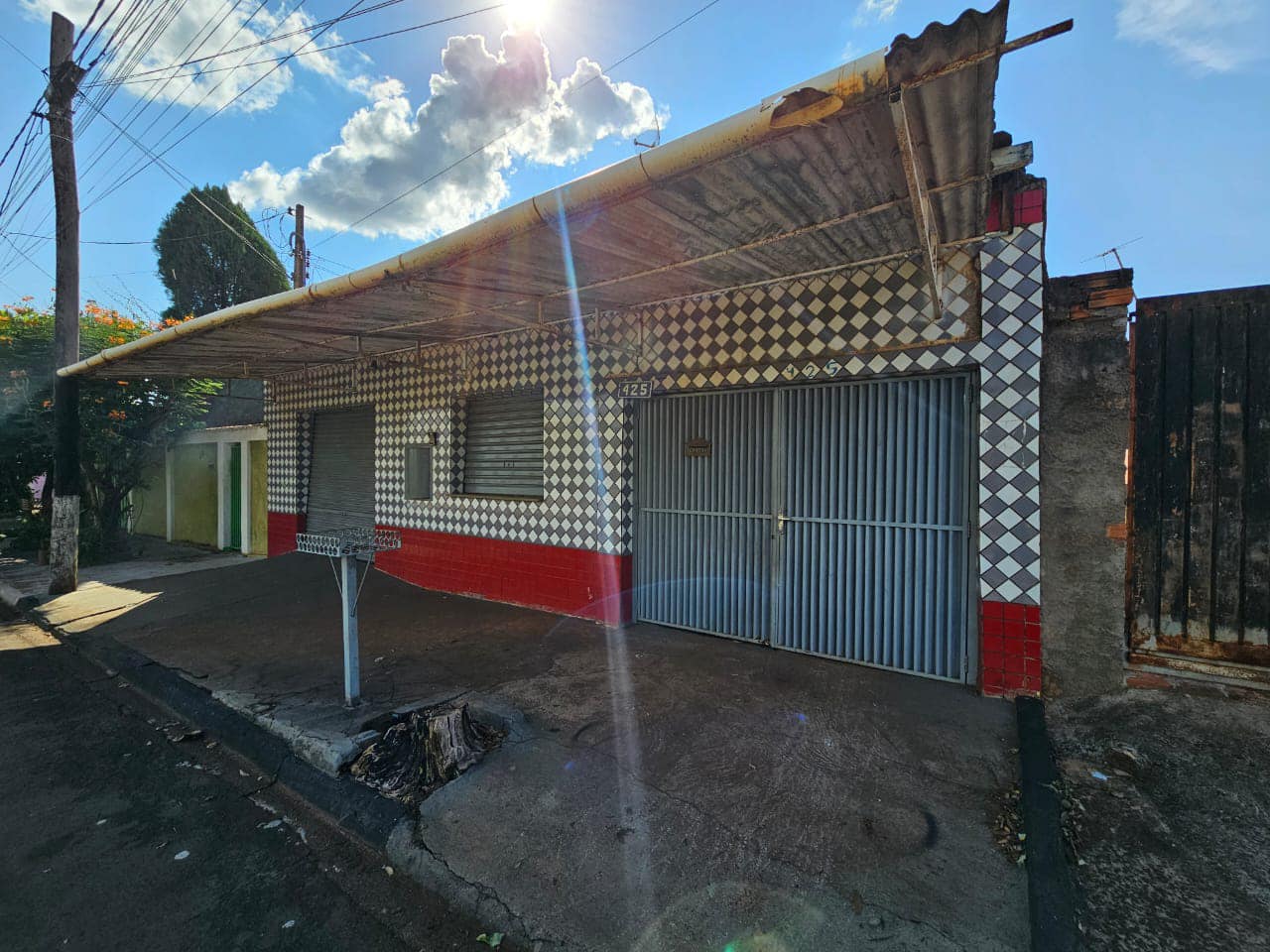 Casa Rua Francisco Cressoni, 425- Conjunto Habitacional Etore Marquezelli