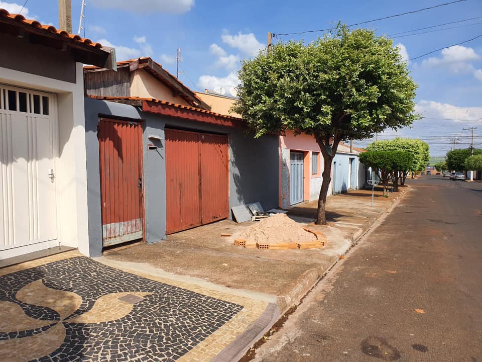 Casa  Rua José Viera Martins, nº 67 - Santa Luzia