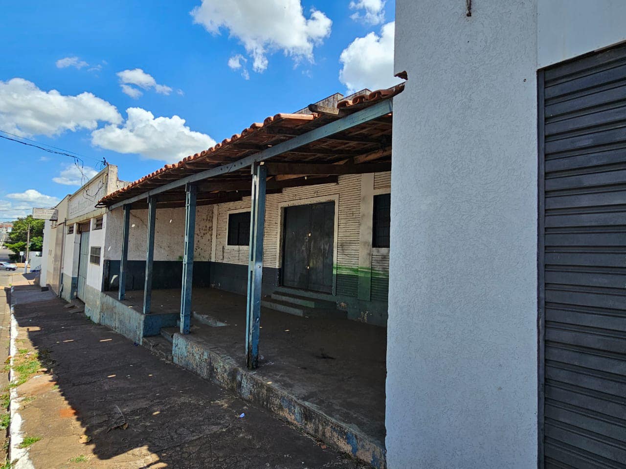 Barracão Comercial Avenida Armando Penteado, n 967- Vila Bortone