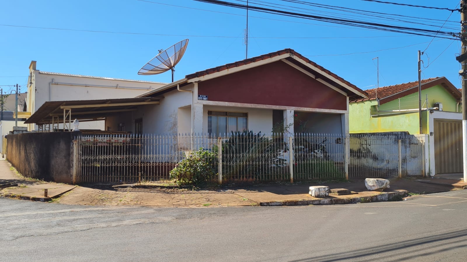 Casa Rua Bento Fonoff, n 07 - Jardim Das Palmeiras