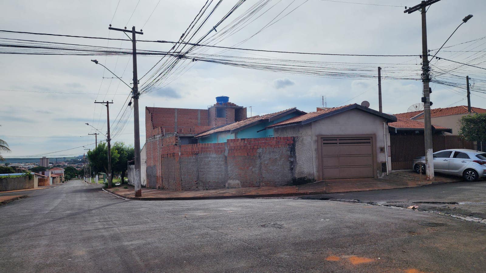 Casa Rua José Vieira Martins , n 102- Santa Luzia