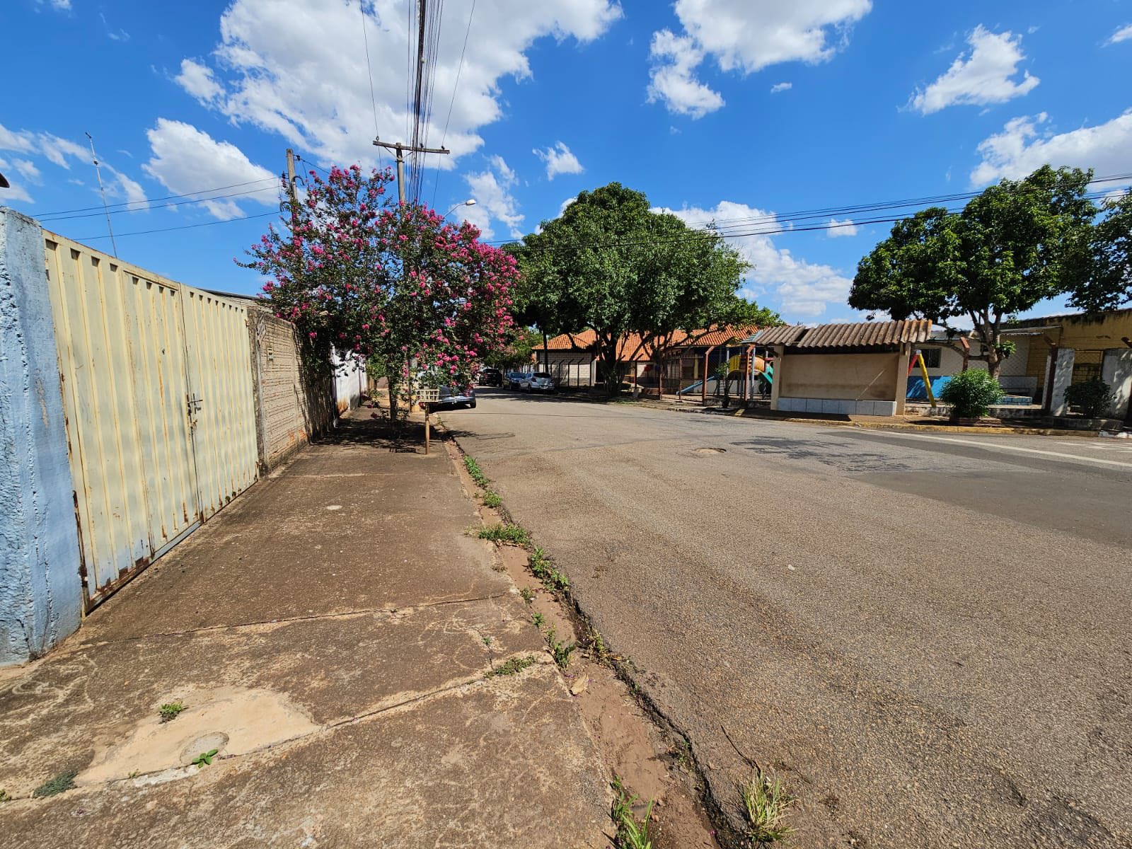 Casa  Rua João  Gaspar Letordi, n 222- Jardim Limoeiro, Cachoeira de Emas