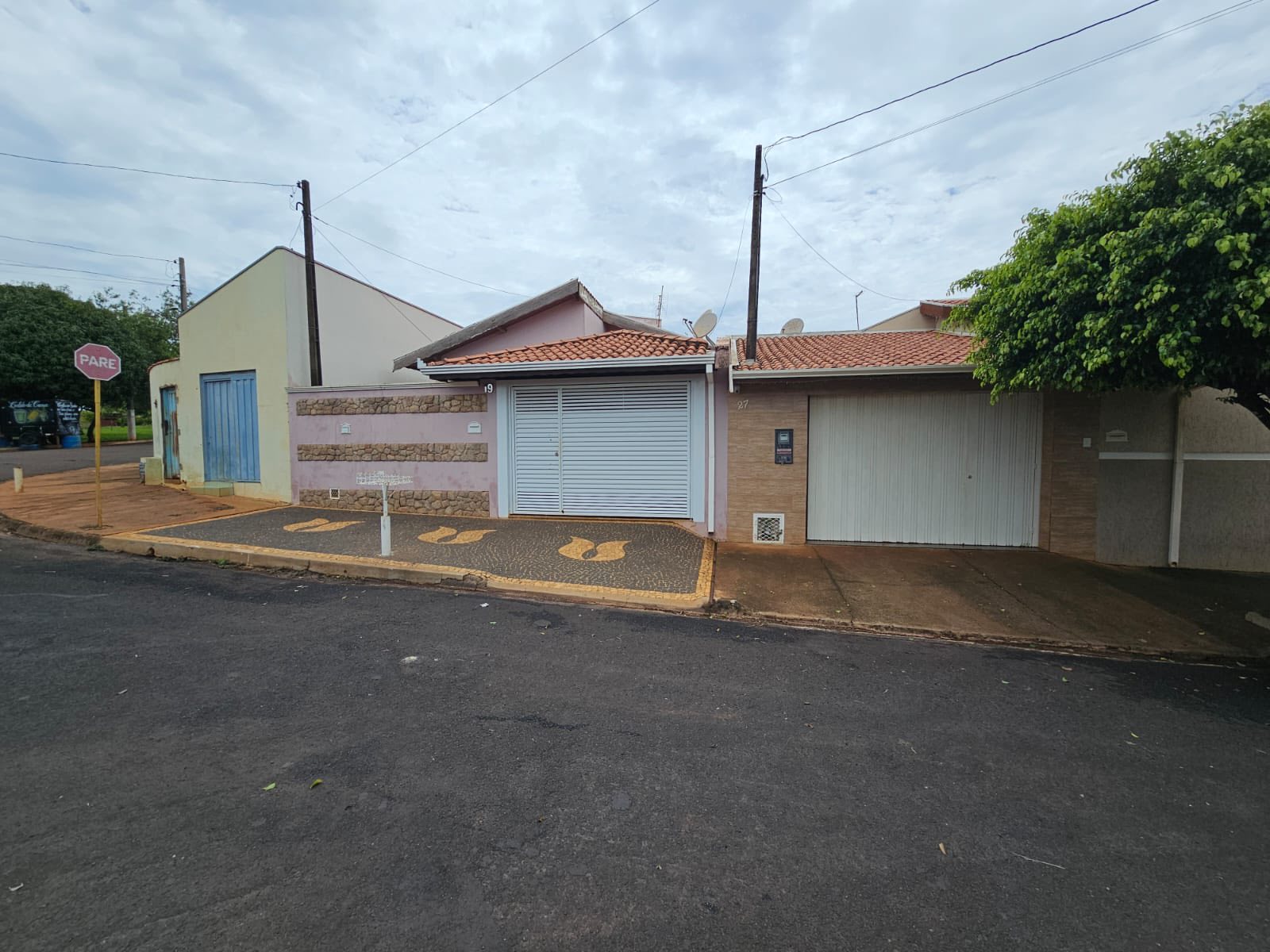 Casa Rua José Vieira Martins, n 19- Santa Luzia