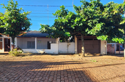 CHÁCARA COM DUAS CASAS RESIDENCIAL, Próximo ao batalhão da Polícia Militar ,Rua Rui Barbosa , n175-Centro