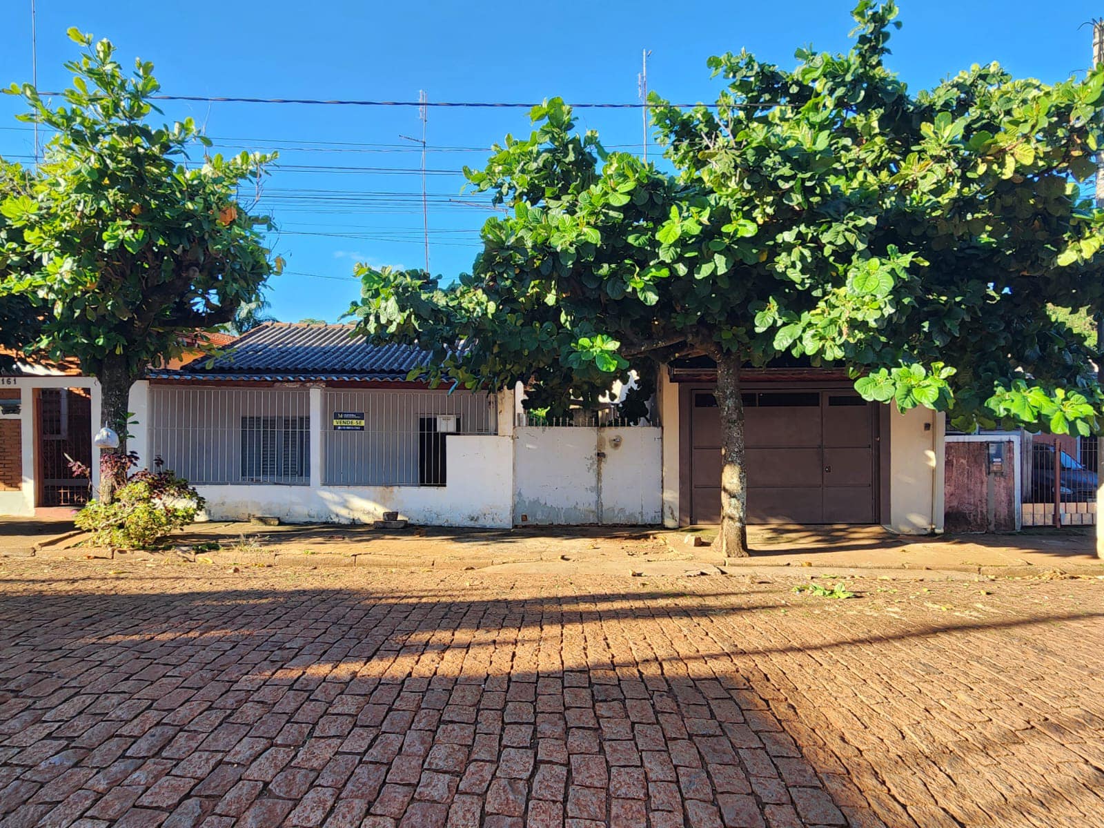 CHÁCARA COM DUAS CASAS RESIDENCIAL, Próximo ao batalhão da Polícia Militar ,Rua Rui Barbosa , n175-Centro