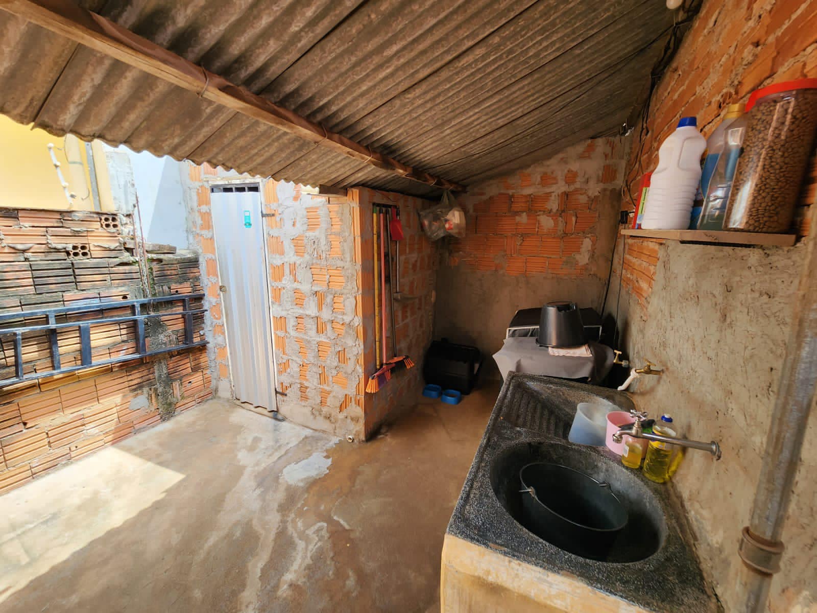 Casa Residencial Geminada Rua Atilio Marcomini, n 34 - Santa Luzia