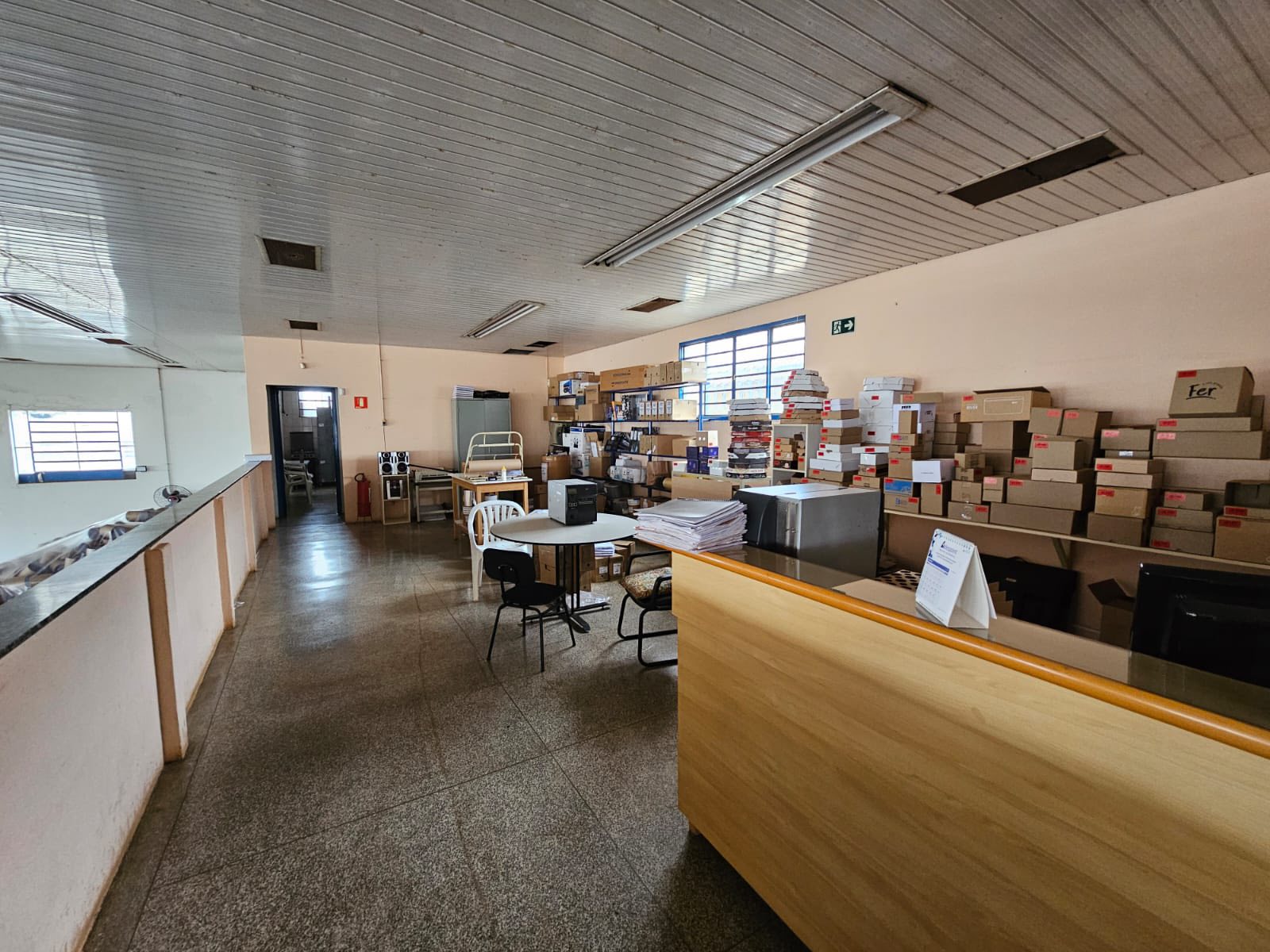 BARRACÃO COMERCIAL (Antigo Bis Bom ), Rua Ambrogio Margutti, n 373- Vila Santa Terezinha