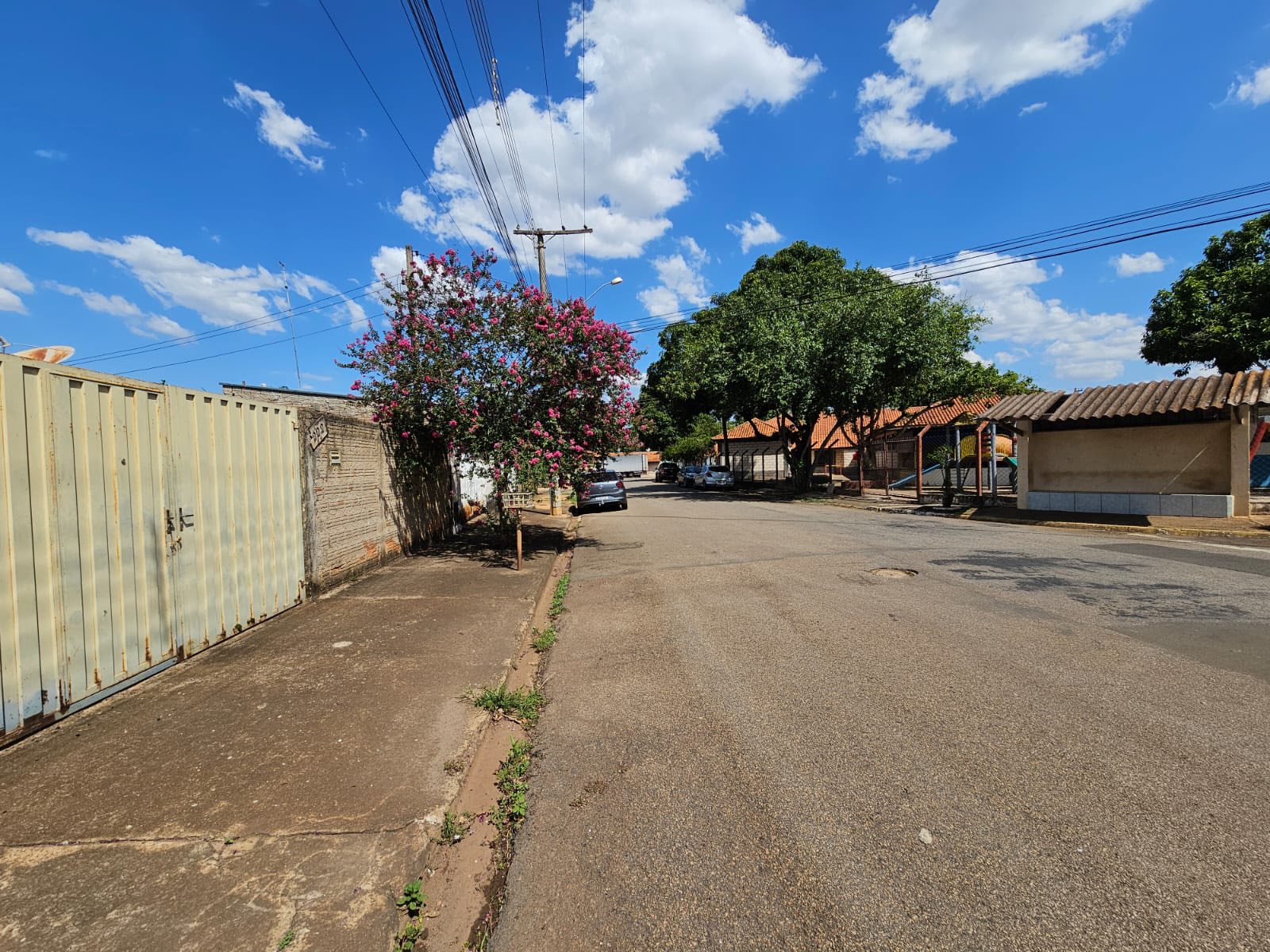 Casa  Rua João  Gaspar Letordi, n 222- Jardim Limoeiro, Cachoeira de Emas
