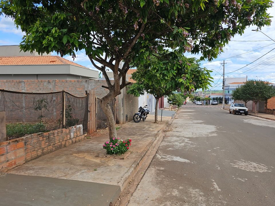 Terreno Rua Ceará, n278, Lote 19 da quadra 11- Parque Varotti