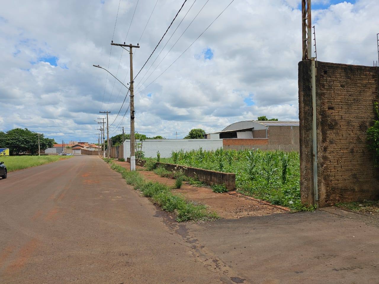 Terreno Rua Celio Lunardi , n151, Lote 22 da quadra B- Distrito Industrial. Pedro Valdomiro Pires Barbosa