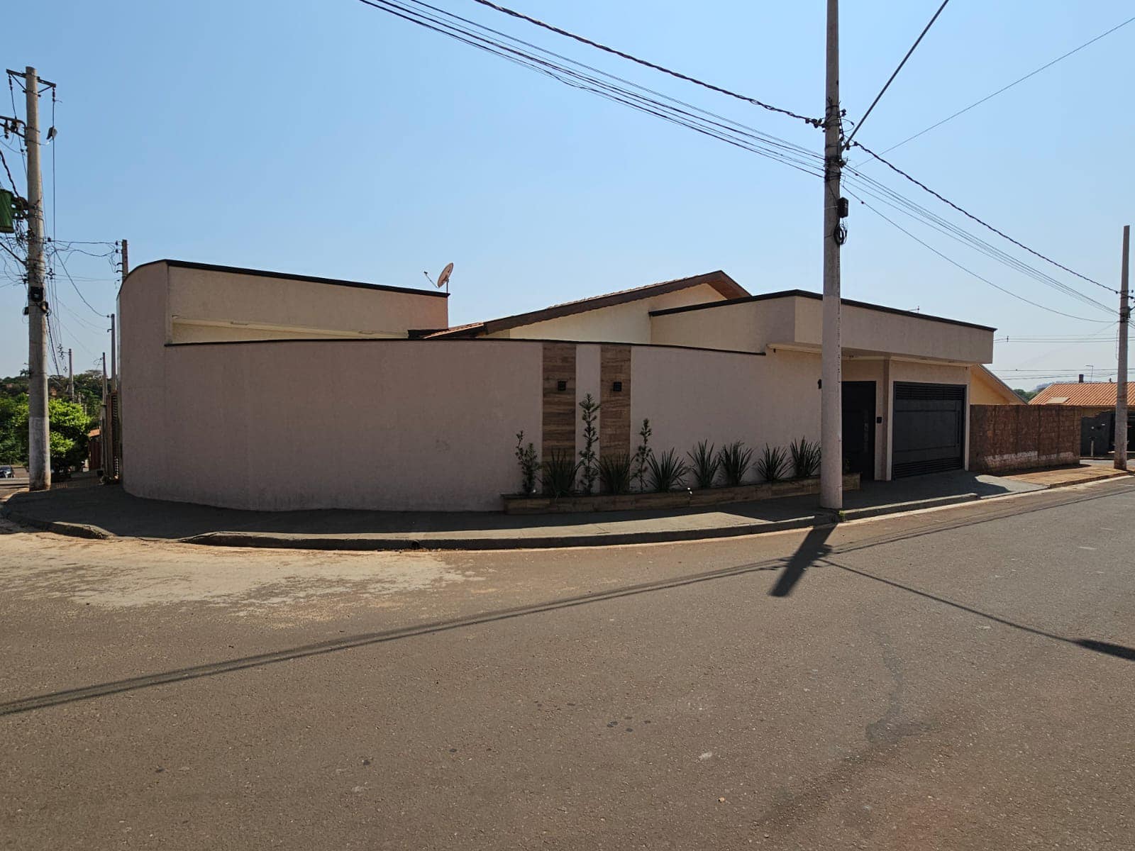 Casa Rua Édson Anivaldo Zanatta, n 101, Conjunto Habitacional Nino Deperon