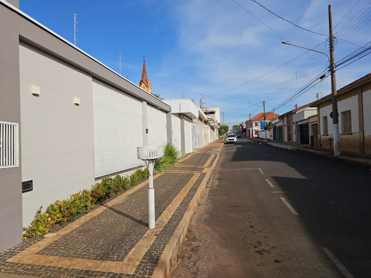 Excelente Casa Residencial - Centro ( Proximo a Praça Central)