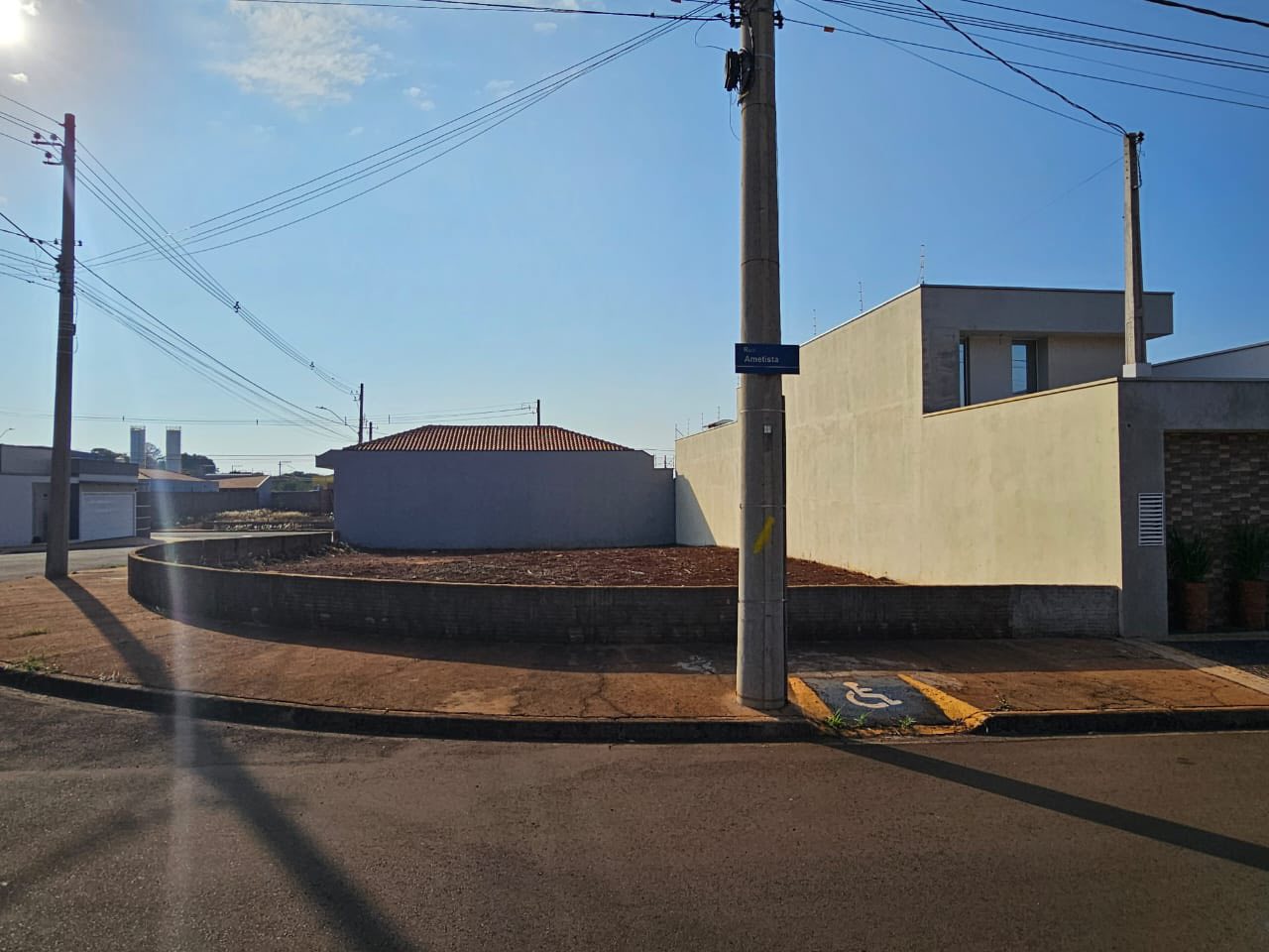 Terreno de Esquina - Jardim Milano