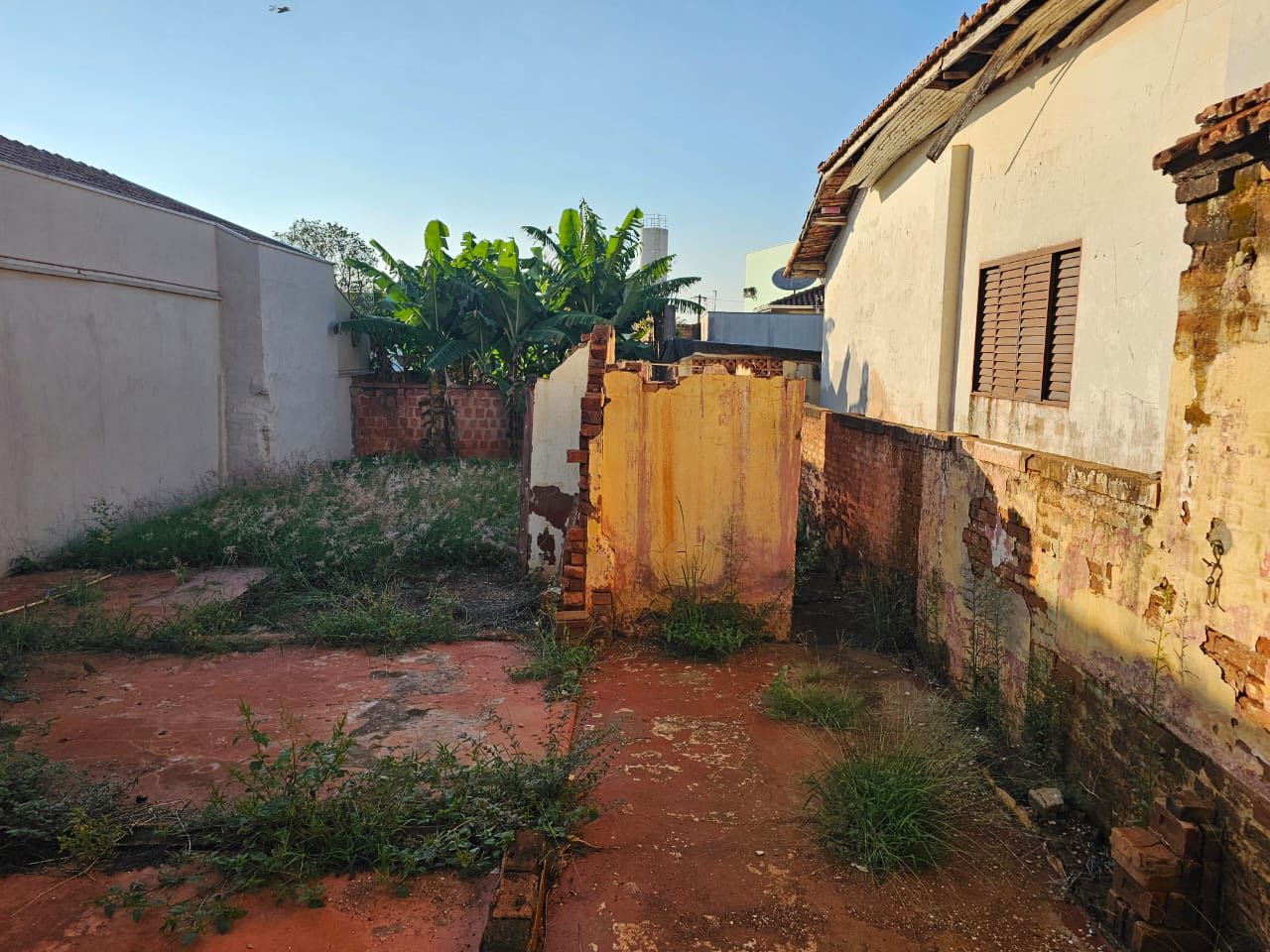 Terreno  Rua Treze de Maio, n 473- Centro/ EXCELENTE LOCALIZAÇÃO em frente ao Cim/ PoupaTempo