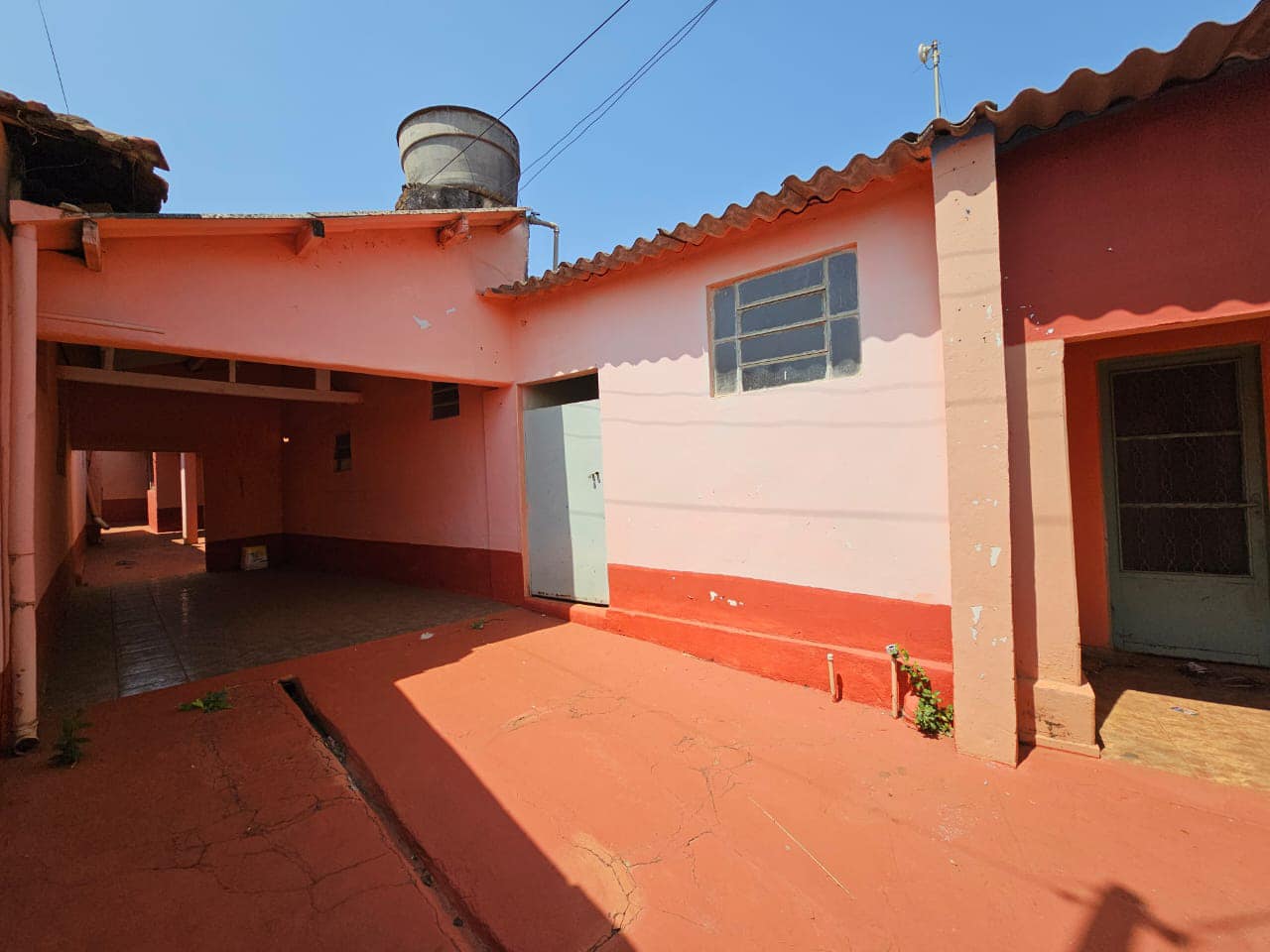 IMÓVEL RESIDENCIAL - COM 4 CASAS, Avenida do Café, n1145- Vila Santa Cruz