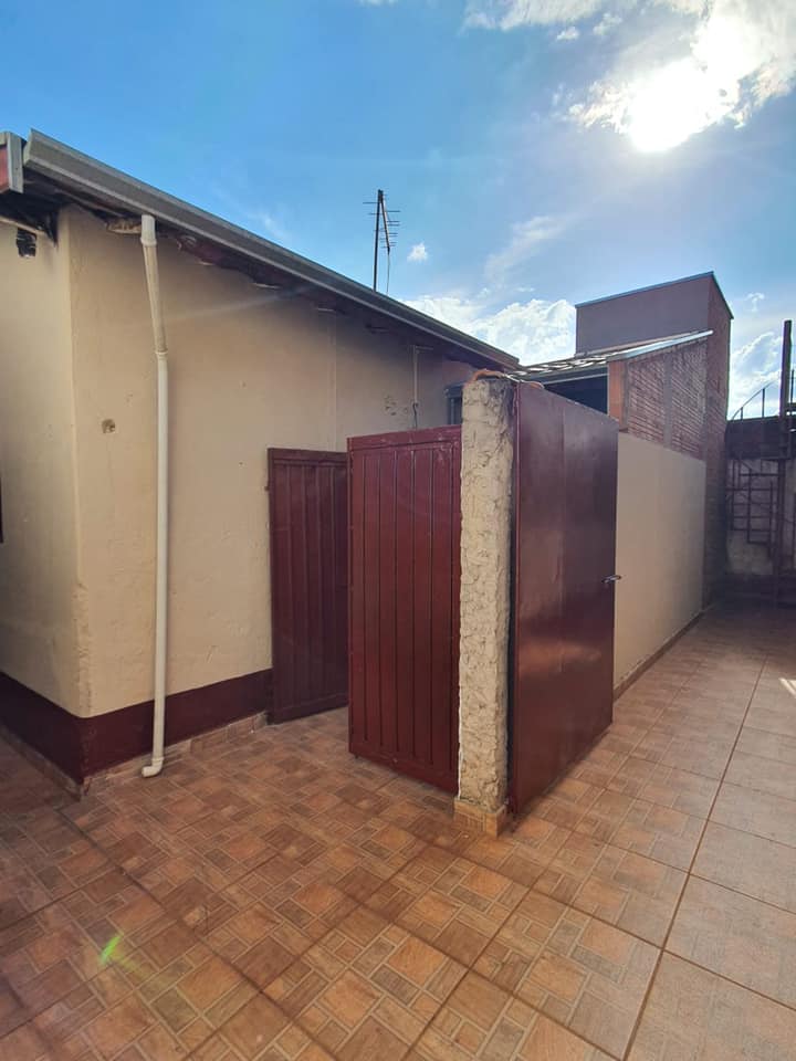 3 Casas Residencial - Vila Bonatti ( Otima oportunidade para Locação)