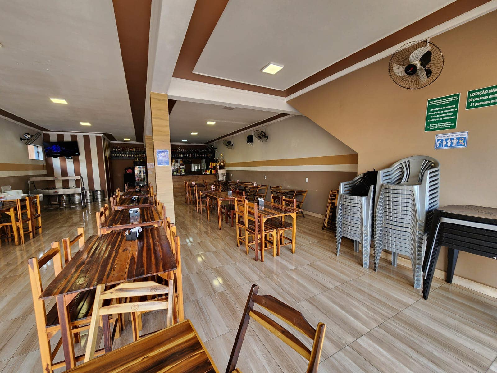 SOBRADO COMERCIAL E RESIDENCIAL, Rua Agostinho de Biase, n 546- Jardim Brasil