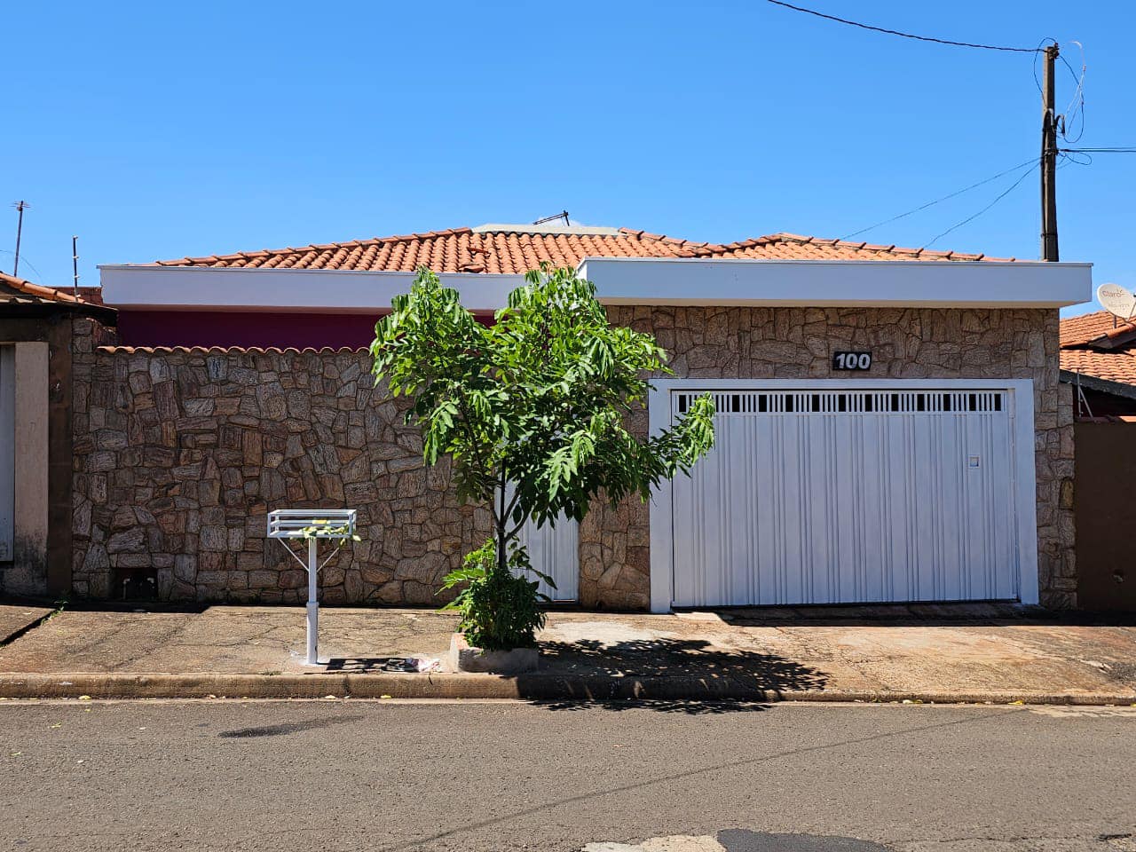 Casa Rua Hidelbrando Deperon, n100- Conjunto Habitacional Duílio Posse
