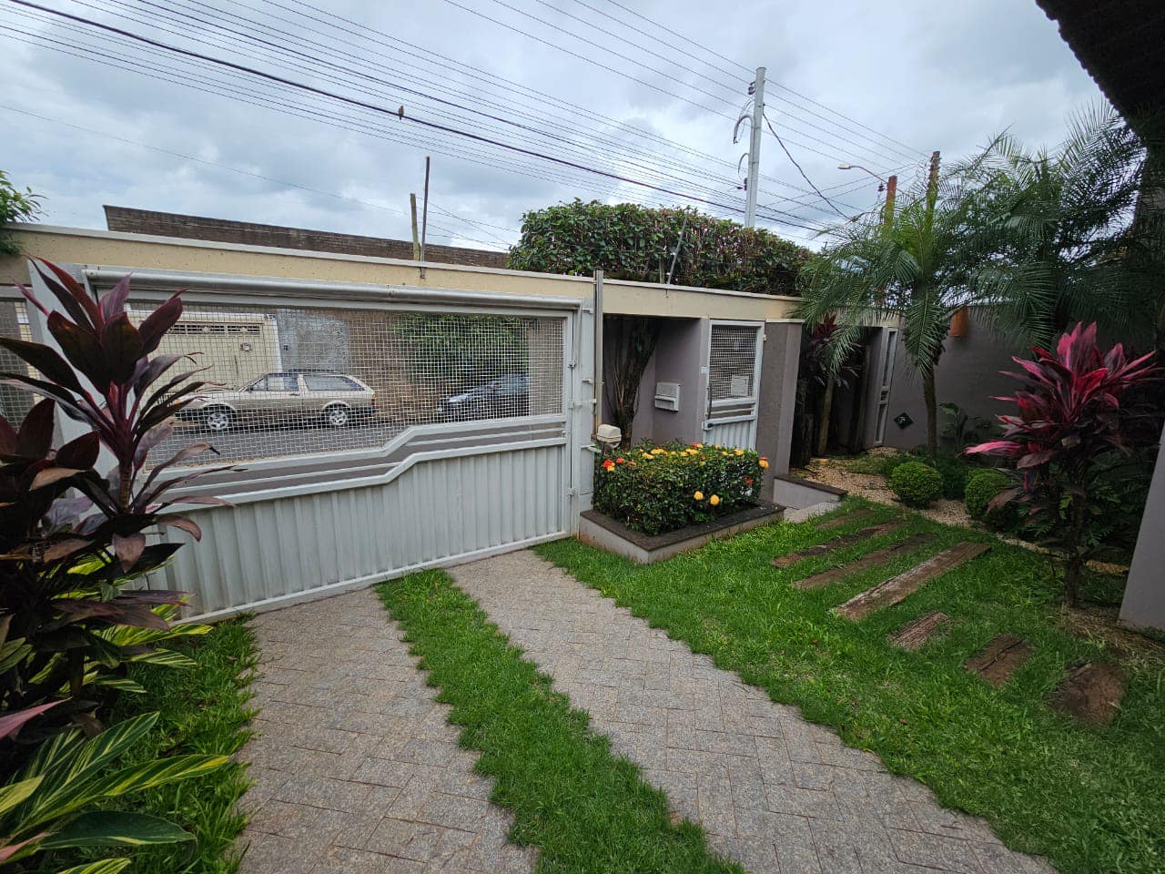 SOBRADO RESIDENCIAL DE ALTO PADRÃO ,Rua Ferrucio de Fiori, n370 ( com saída para rua Claudia ) - Jardim São Carlos