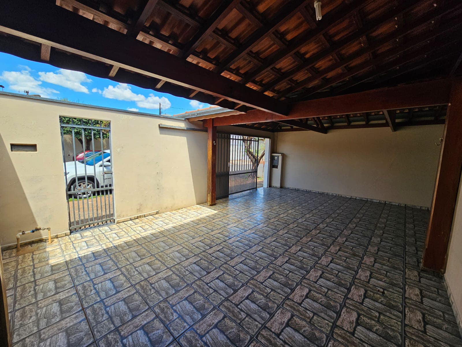 Casa Rua Rubens Malvestiti , n 54- Santa Luzia