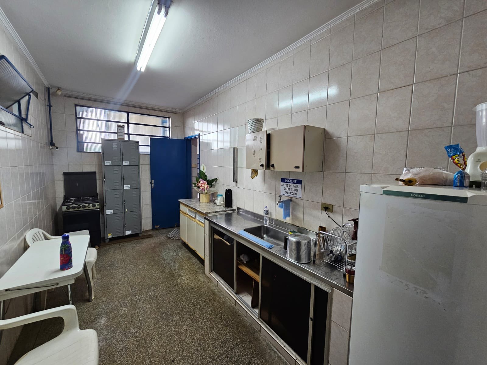 BARRACÃO COMERCIAL (Antigo Bis Bom ), Rua Ambrogio Margutti, n 373- Vila Santa Terezinha