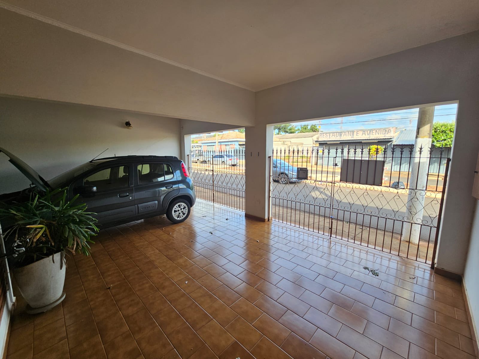 Casa Avenida Quinze de Novembro , n1200- CENTRO ( ÓTIMA LOCALIZAÇÃO)