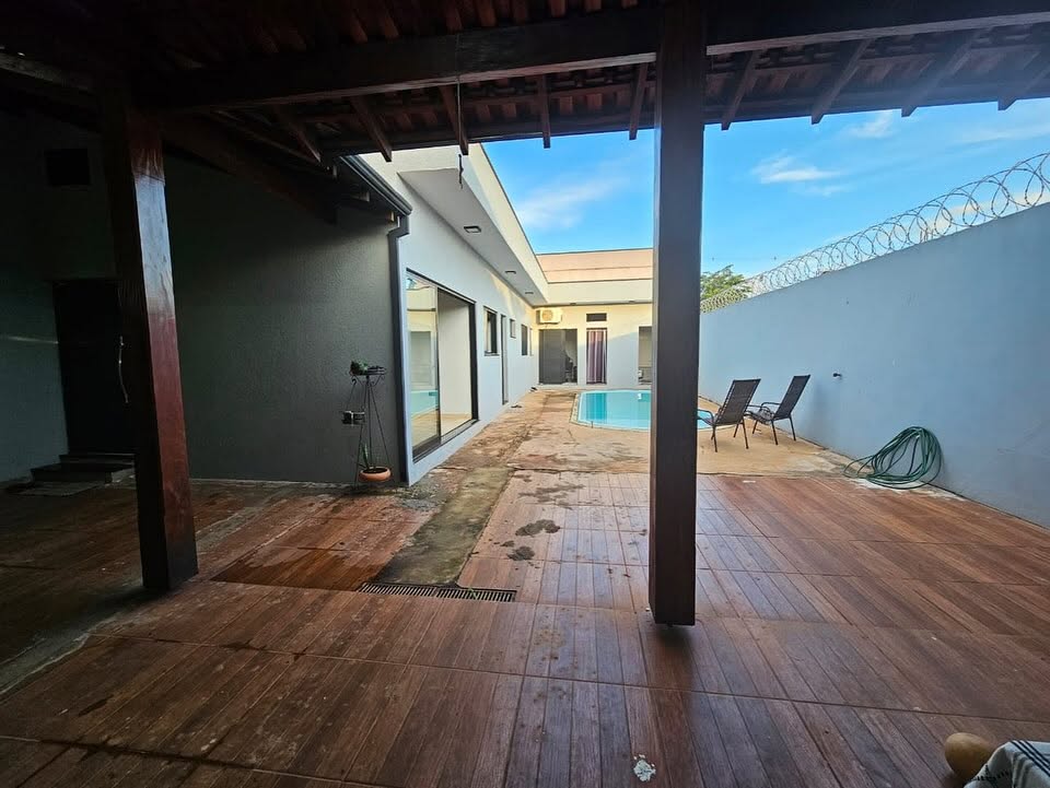 Casa na Rua Alagoas, n100- Parque Varotti